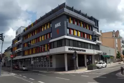Der Angeklagte Eyad A. wurde am 12. Februar von Beamten des Bundeskriminalamtes im Behördenzentrum Max 1 in Zweibrücken festgeno