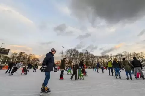Ab Donnerstag heißt es: Ab aufs Eis!