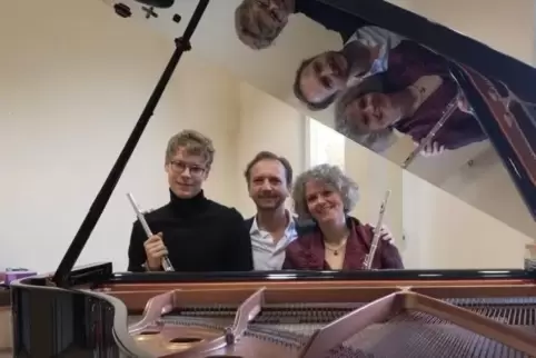 Trio mit Klavier und Querflöte.