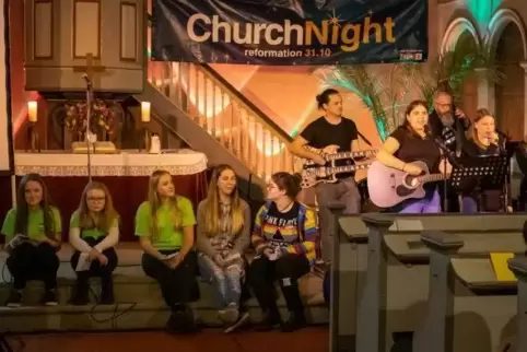 „Es ist fünf vor zwölf“, findet die evangelische Jugend aus Otterbach und Lauterecken, die mit dem CVJM Katzweiler-Mehlbach-Hirs