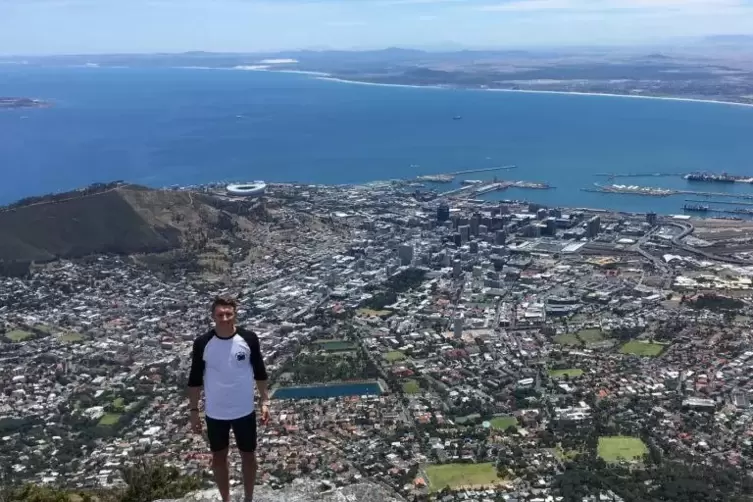 Weltenbummler: Moritz Neupert auf dem Tafelberg über Kapstadt in Südafrika.
