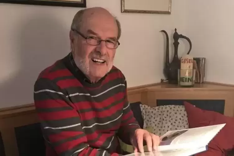 Der Landauer Heinz Wissing ist Experte f&uuml;r Flederm&auml;use.