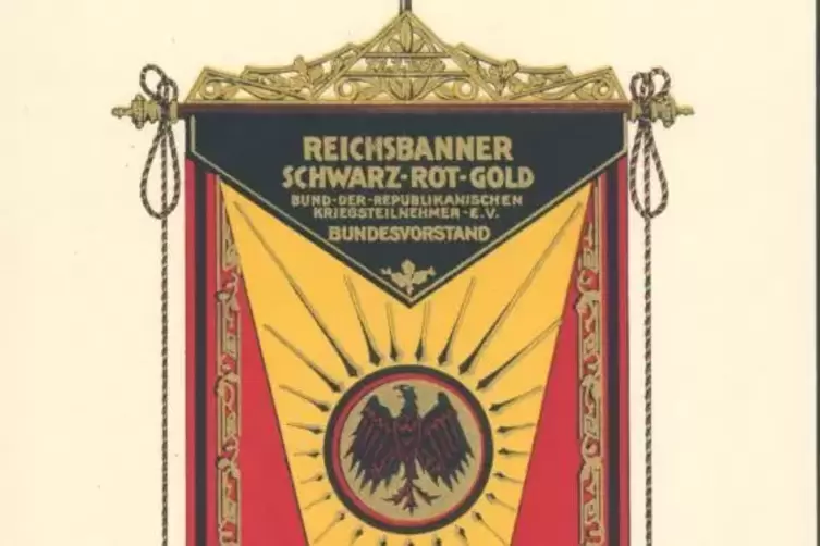 Auf einer Postkarte: der Reichsbanner Schwarz-Rot-Gold.