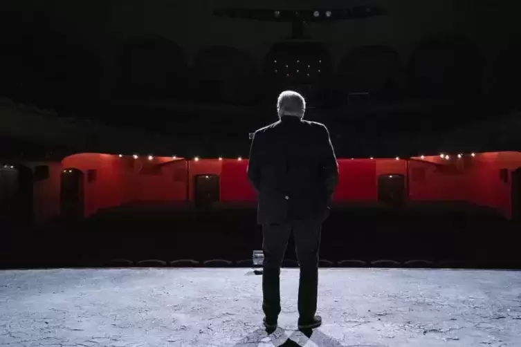 Auf der B&uuml;hne, an der alles begann: Mario Adorf in M&uuml;nchen.
