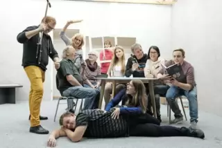 Bei der Probe (von links): Tim Fricke, Michael Paulus, Maria Laborenz-Gemmel, Ursula Sprengard, Alexandra Wilhelm, Stina Dahler,