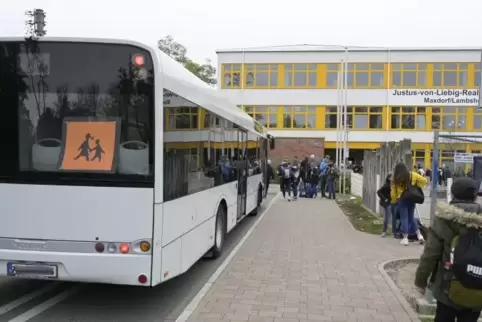 Klar, nach Schulschluss wollen die Schüler möglichst schnell zum Bus. Gerade zum Beginn des Schuljahres kam es in Maxdorf manchm