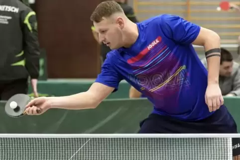 Der TTC Oggersheim, hier mit Kevin Rief, lässt Neuling TTC Riedelberg beim 9:2-Sieg keine Chance.