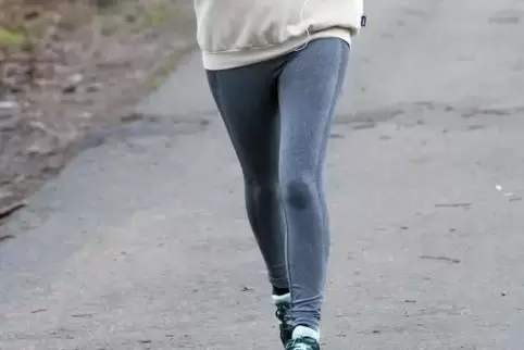 In einem Weinberg bei Edenkoben wurde ein Joggerin von einem Hund verletzt.