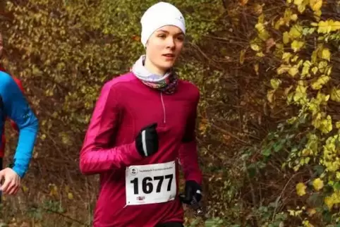 Mit stattlichem Vorsprung die schnellste Frau beim Martinslauf: Anne Meier (18) aus Dahn.