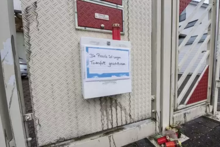 Hinweis an die Patienten des 64-j&auml;hrigen get&ouml;teten Mediziners.