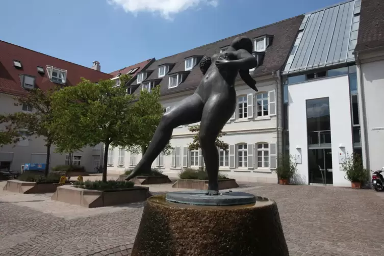 van_landau_landavia-brunnen.JPG