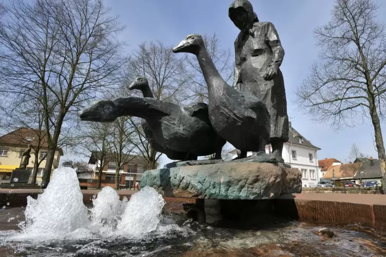 Miesenbach_Gaense-Anna-Brunnen_-_Kopie.JPG