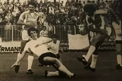 Großes Spiel: Anno 1980 trifft die SG Pirmasens im DFB-Pokal auf den damaligen Bundesligisten TSV 1860 München.