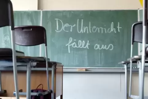 Wie viel Unterricht fällt tatsächlich aus? Darüber wird im Landtag immer wieder gestritten.