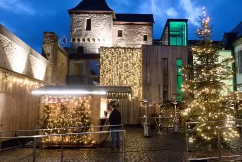 Das Veldenzschloss – hier 2018 im weihnachtlichen Gewand.