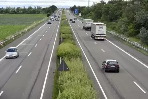 Auf der Autobahn Richtung Mannheim wird ein 800 Meter langes Teilstück erneuert.