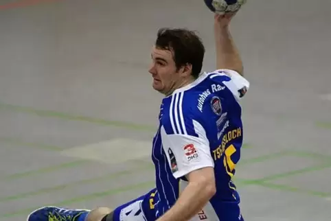 Er hat seinen Bänderriss noch nicht richtig auskuriert: der Haßlocher Kevin Seelos.
