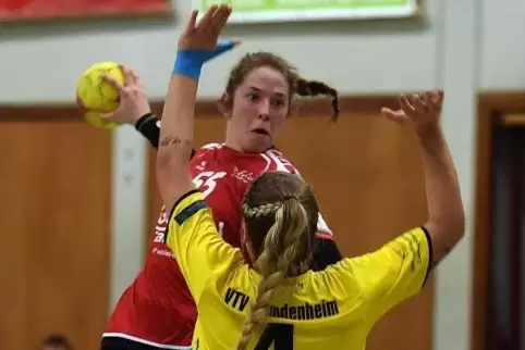 Szene aus dem Derby vom Februar. Die für Samstag geplante Partie fällt jedoch aus.