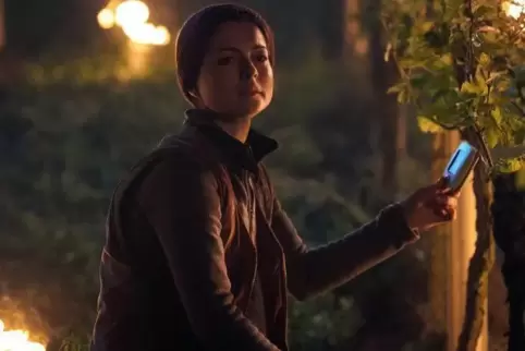 Große Sorgen hat Bio-Winzerin Anne (Henriette Richter-Röhl) in der dritten Folge von „Weingut Wader“: Frost bedroht ihre Reben. 