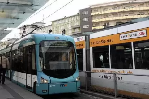 Der Autofahrer übersah eine Straßenbahn.