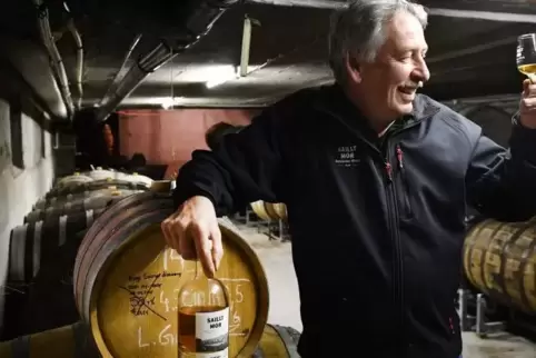 Pfälzer Whisky: Brenner Ralf Hauer aus Bad Dürkheim ...