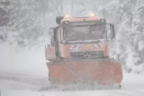 Der Winterdienst hatte auch im Norden von Rheinland-Pfalz viel zu tun.