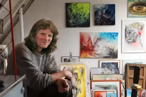 Andreas Hella in seinem Atelier.