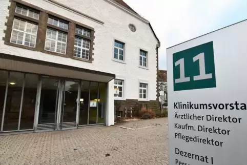 Durchsuchung am Universitätsklinikum des Saarlands wegen Verdachts auf sexuellen Missbrauch: Heute hat die Polizei dort Beweisma