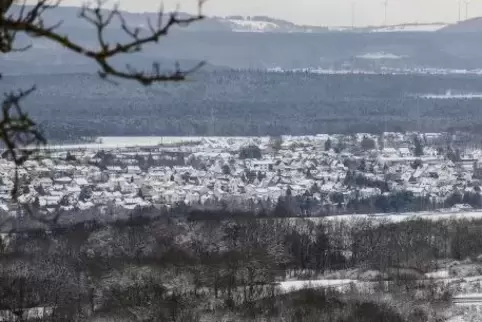 Blick von Eulenbis auf Weilerbach: In der gesamten Verbandsgemeinde wird derzeit geprüft, wie es um den Rad- und Fußgängerverkeh