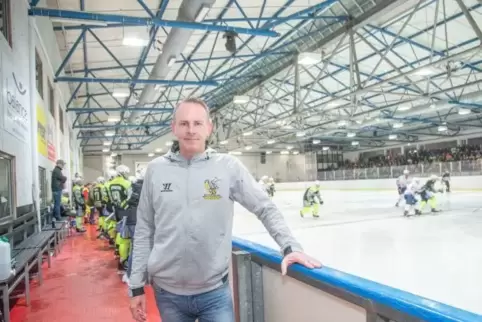 Sein liebster Ort in Zweibrücken ist die Eishalle, wenn die „Hornets“ spielen: Thorsten Rehfeld ist der Presse- und Marketing-Ch