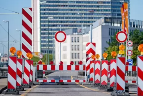 Seit drei Monaten kein Durchkommen: Hochstraße Süd in Ludwigshafen.