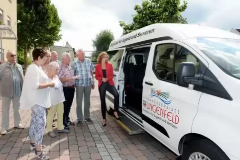 Einer von 74 Bürgerbussen in Rheinland-Pfalz: das Fahrzeug des Bürgervereins der Verbandsgemeinde Lingenfeld. 