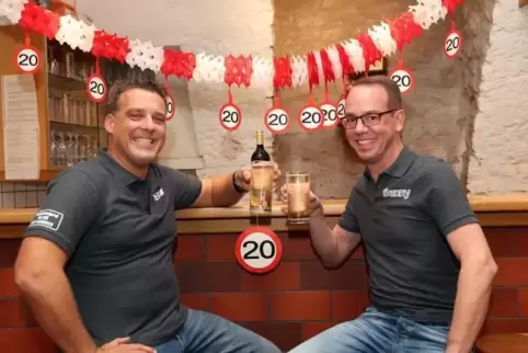 Die Martinskeller-Wirte: Volker Knörr und Benny Stett (rechts).