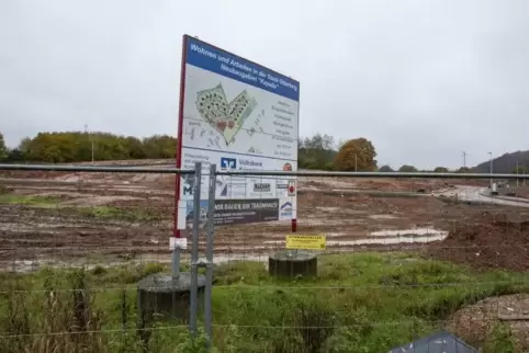 Aus Wiese und Feld wird Wohnraum: In Otterberg entsteht derzeit ein neues Baugebiet nahe des Wasgau-Marktes. Überall im Kreis Ka