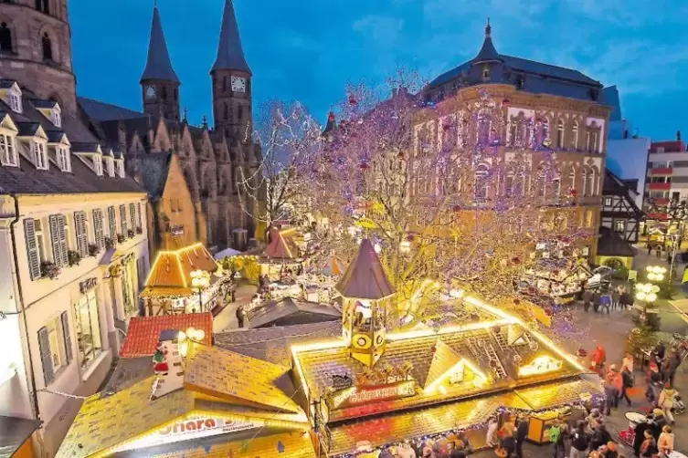 Blick von oben: Der Lautrer Weihnachtsmarkt.