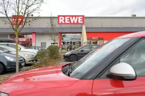 Feiert bald Zehnjähriges: Rewe-Markt in Dudenhofen.
