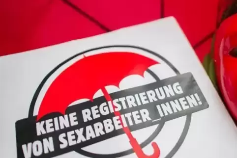 Schützt das Gesetz die Prostituierten oder stigmatisiert es sie? Das ist ein Streitfall.