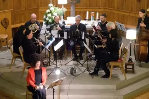Erzählerin Christiane Palmen, eigentlich Solo-Flötistin der Deutschen Staatsphilharmonie, fesselte durch ihren mitreißenden Vort