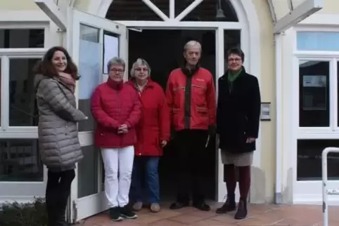 Hereinspaziert: Christine Franz, Sabine Humm, Lieselotte Landmann, Ulrich Hettenbach und Ulrike Lahr kümmern sich um das neue Pr