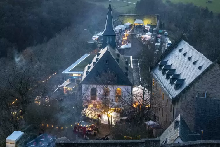 20191130_burg_0000495.JPG