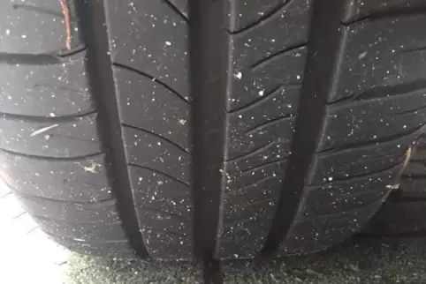 Auf Reifenprofil und Beleuchtung schauen die Beamten zurzeit ganz genau. Es geht um die Sicherheit aller Verkehrsteilnehmer.