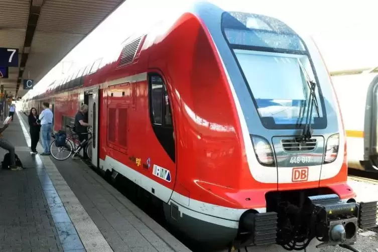 Künftig fährt von Mannheim nach Frankfurt ein Regional-Express stündlich sowohl über Biblis als auch über Darmstadt. Allerdings 