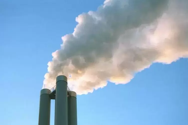 Treibhausgase entstehen nicht zuletzt durch Kraftwerke.