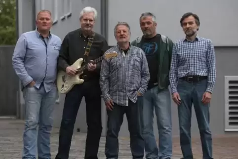 Südpfalz-Blues als Markenzeichen von Sixpack: Die Band besteht aus Lutz Kern, Jürgen Schega, Werner Kunz, Hans Steinbacher und G