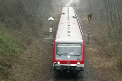 Der Zugverkehr zwischen Wörth und Lauterbourg ist laut DB wieder aufgenommen worden. 