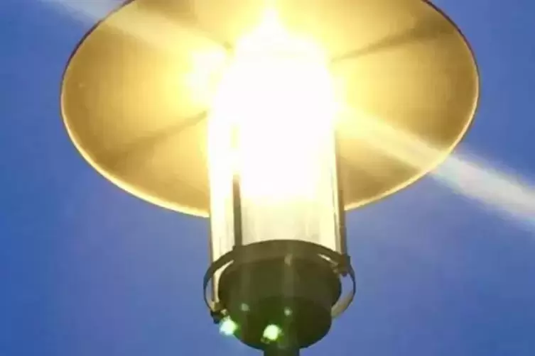 Durch die Umstellung auf LED-Lampen spart die Ortsgemeinde Lambsheim 80 Prozent der bisherigen Kosten für die Beleuchtung ein.