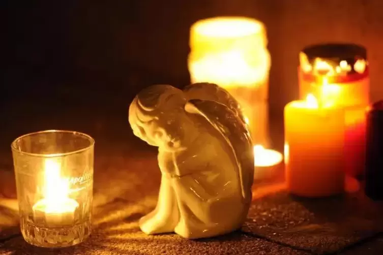 Zum Weltgedenktag für verstorbene Kinder werden weltweit Kerzen entzündet.