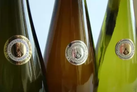 Mit Kammerpreismünzen „veredelt“ wurden auch diesmal bei der Landesweinprämierung eine Menge Pfälzer Weine.