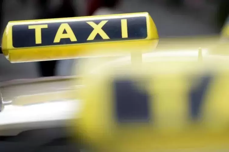 Ein Taxifahrer wurde in Pirmasens grundlos verprügelt.