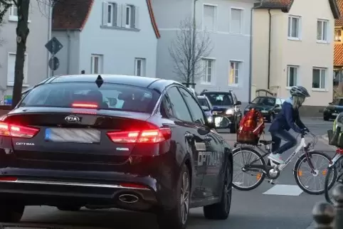 Berghäuser Straße in Römerberg: Weil es sich um eine Kreisstraße handelt, können verkehrsberuhigende Maßnahmen nicht ohne den LB